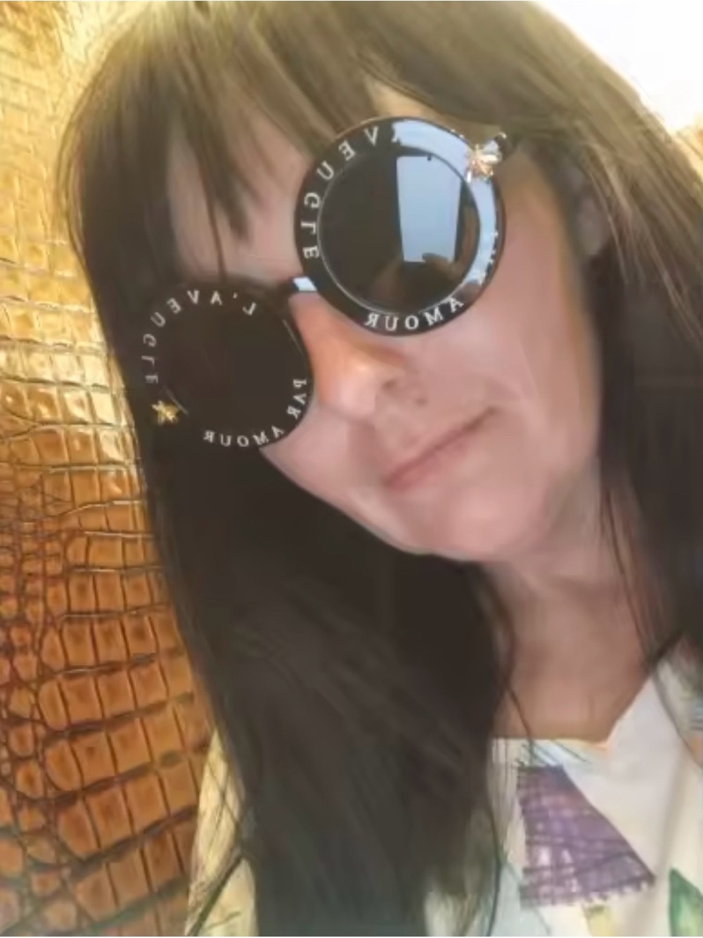 🔥Brand New 🔥Paramour Round Sunglasses with Black Lenses and Gold Frame - Picture 6 of 6